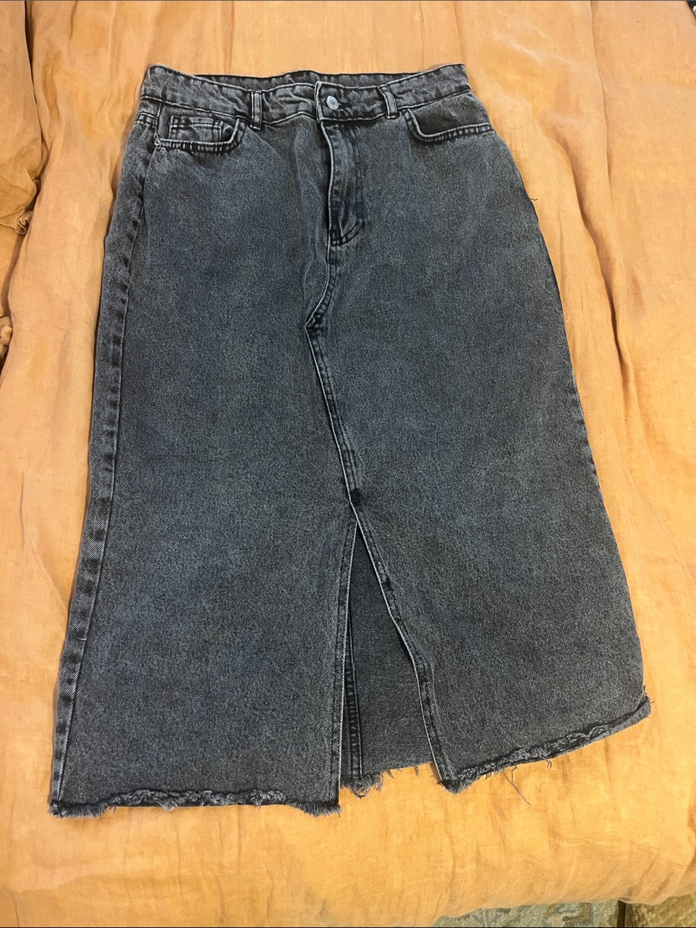 SHEIN Black Washed Denim Midi Skirt with Front Slit